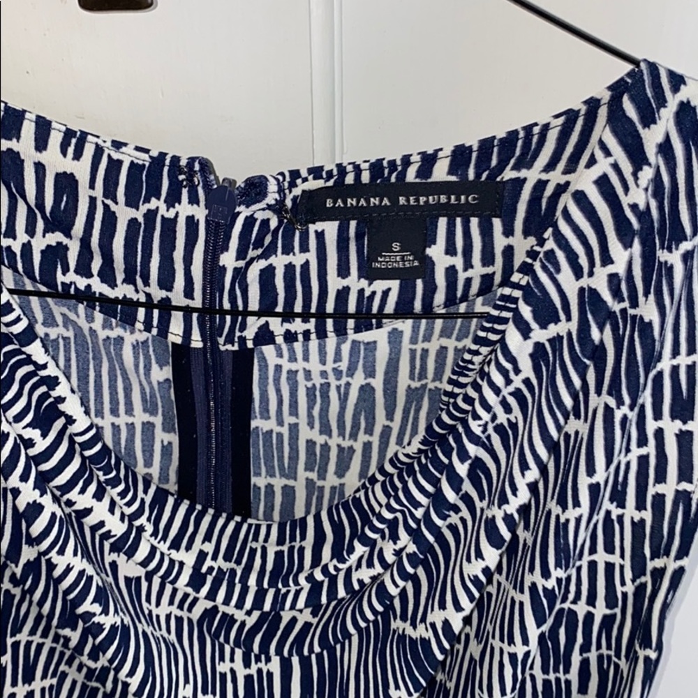 Banana republic blue and white top - Picture 4 of 8